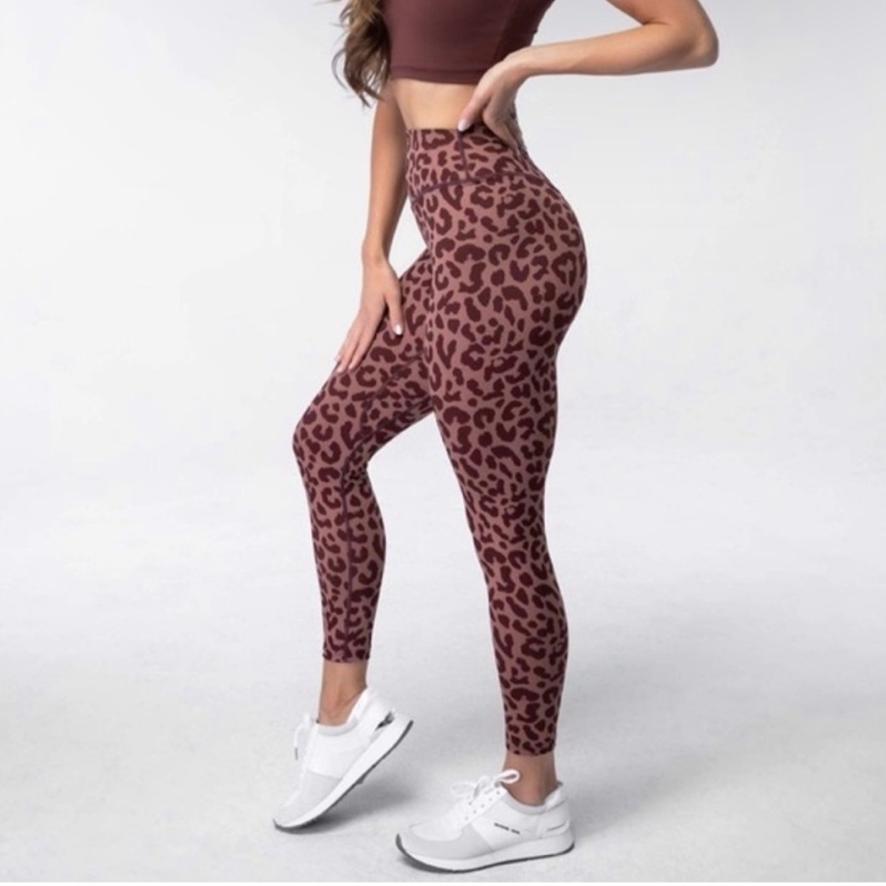 Balance Athletica/Shop Vitality Ascend Pant King Cheetah. Women's Legging Small